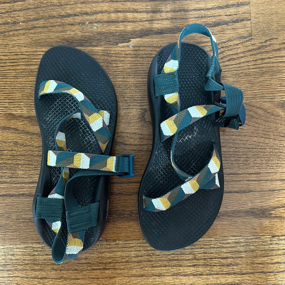 chacos!!